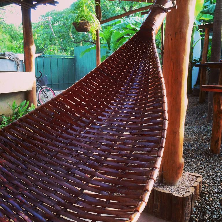 Coral Reef Surf Hostel And Camp 타마린도 외부 사진